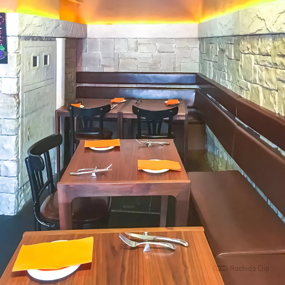 肉ビストロ ディヴァン 町田駅前店の店内の写真