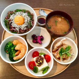 和カフェ yusoshi 町田の「一汁三菜セット」の写真