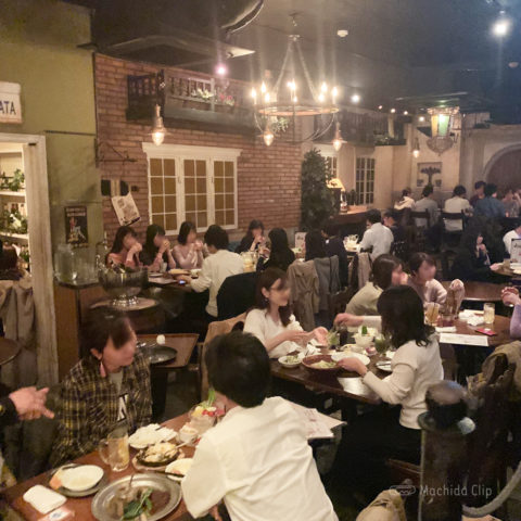 ダンチキンダン 町田店の店内の写真