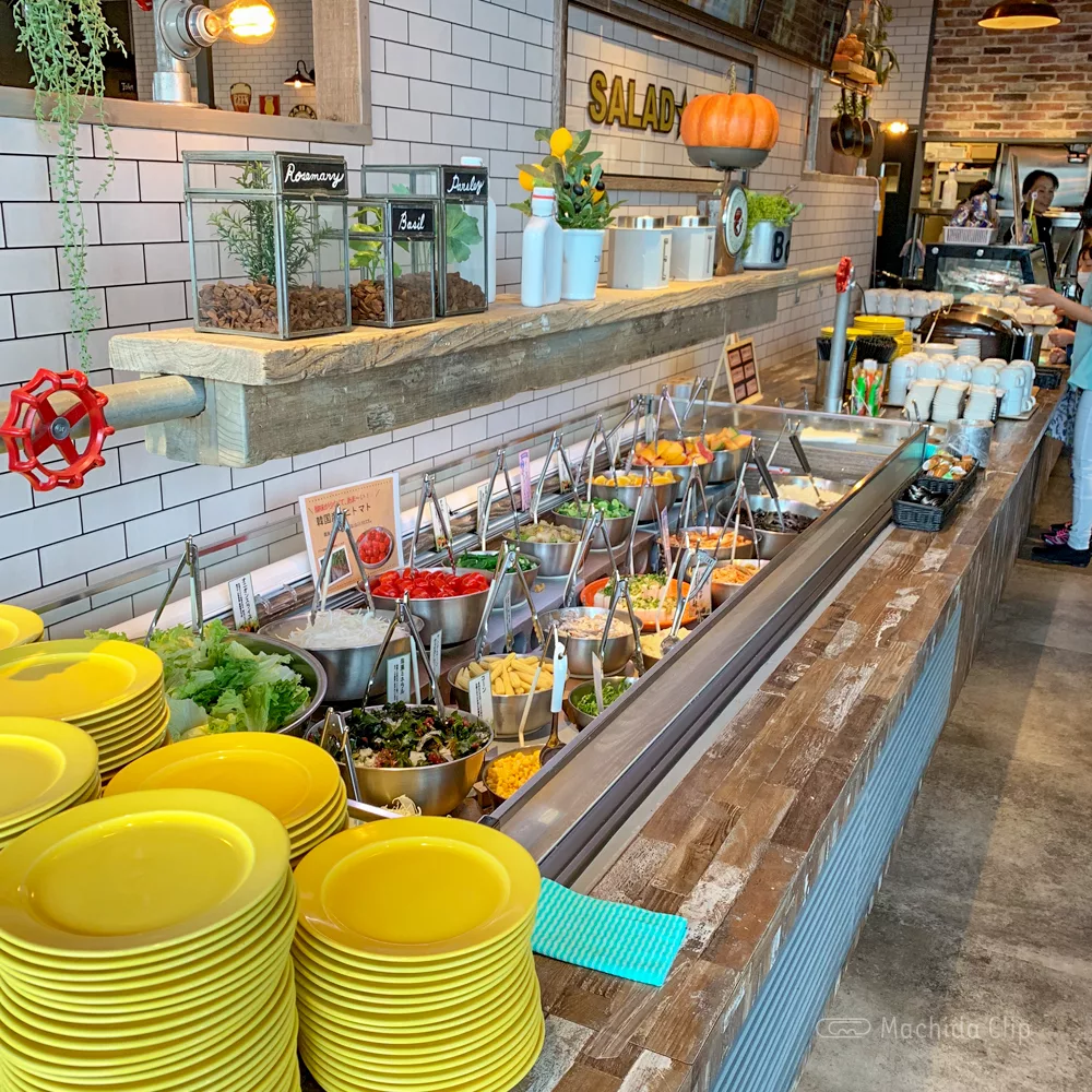 にくスタ 町田旭町店のサラダバーの写真
