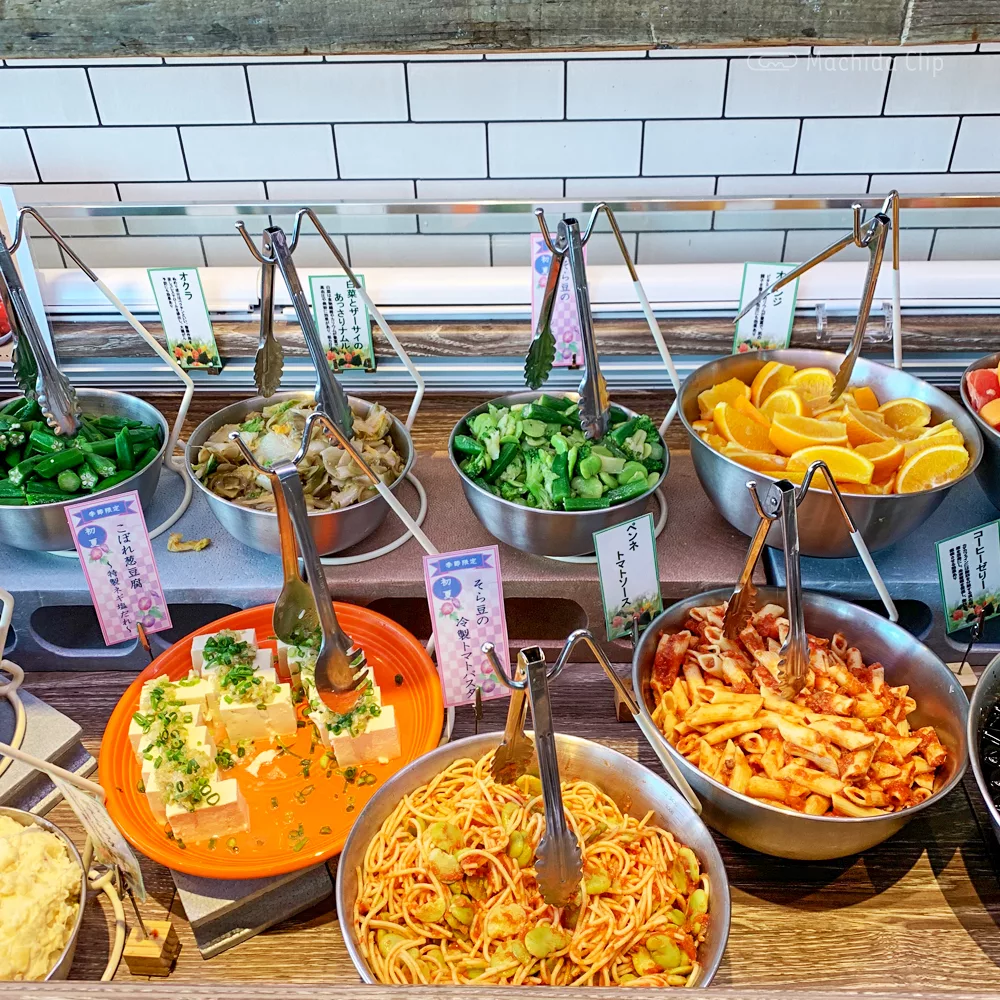 にくスタ 町田旭町店のサラダバーの写真