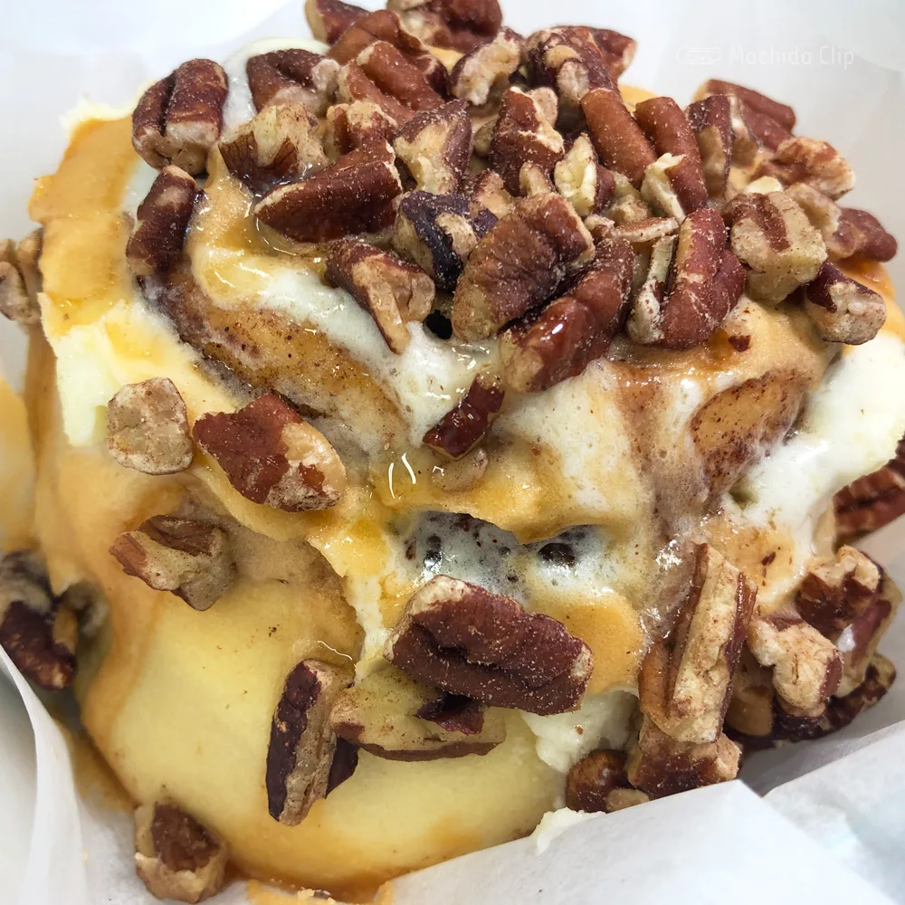 Cinnabon シナボン 町田マルイのキャラメルピーカンポンの写真