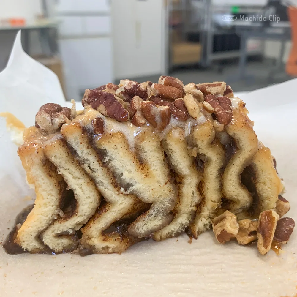 Cinnabon シナボン 町田マルイのキャラメルピーカンポンの写真