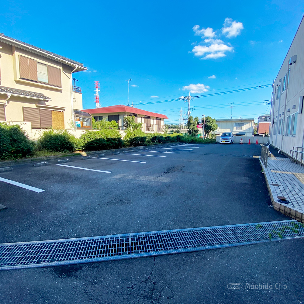 町田税務署の駐車場の写真