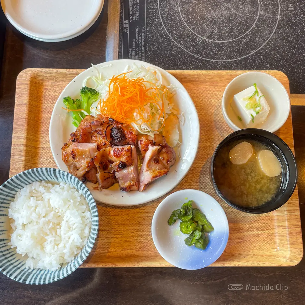 大衆食堂 安べゑ 小田急町田南口店の定食の写真