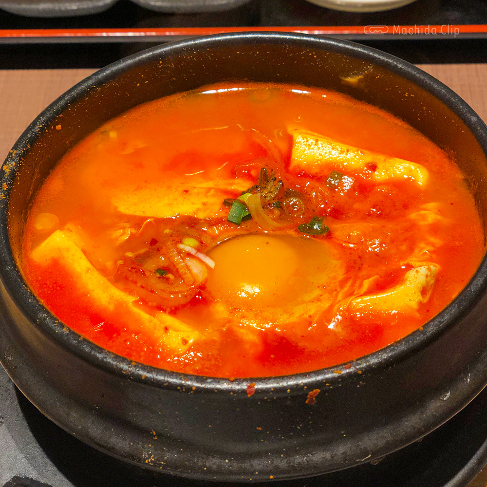 韓国家庭料理 チェゴヤ 町田東急ツインズ店のスンドゥブの写真