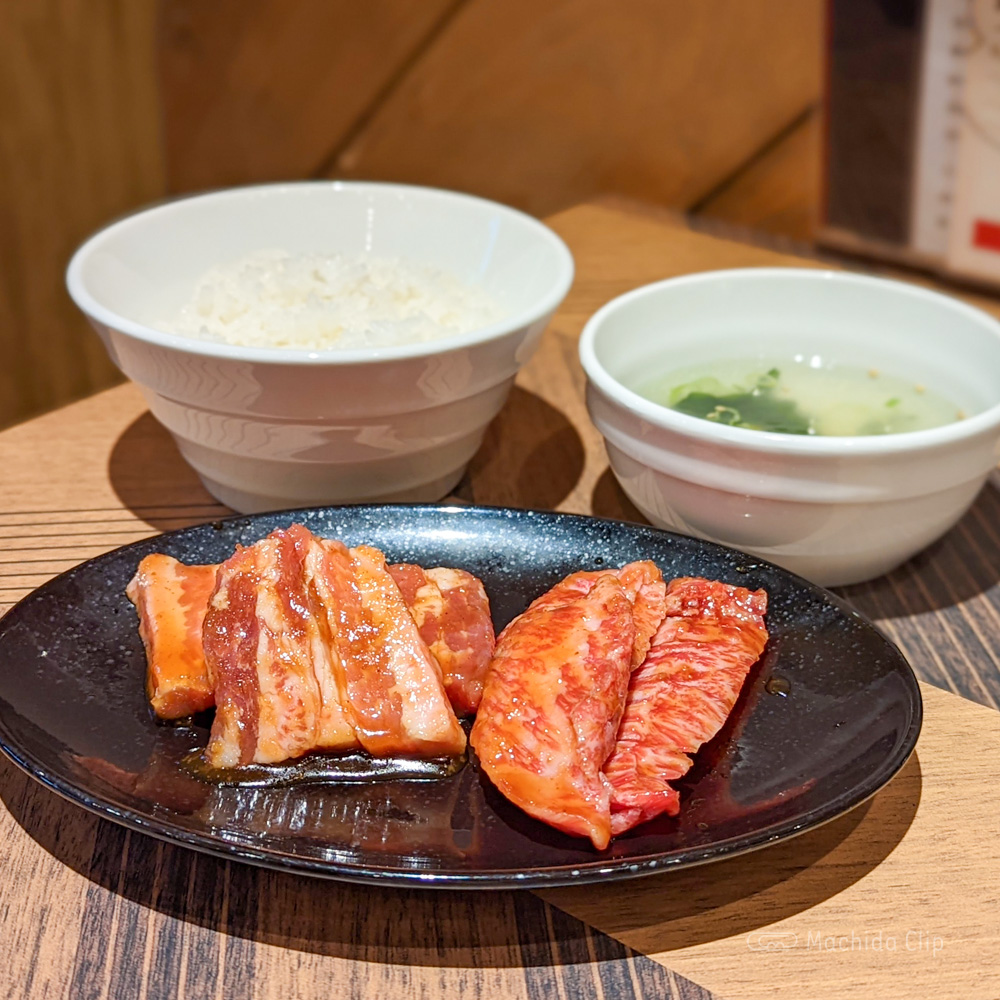NIKU YO-BI 町田店の焼肉定食の写真