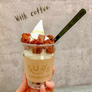 Muffin & Bowls cafe CUPSの「マフィンソフト」の写真