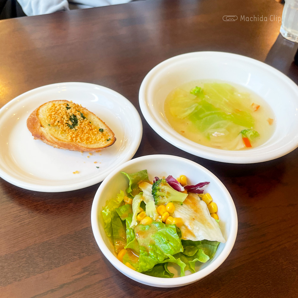 ポポラマーマ_バルのサラダの写真