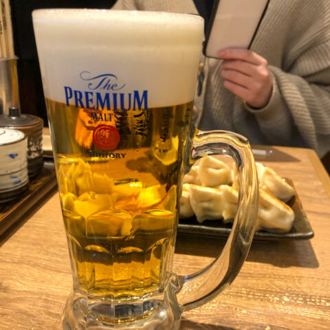 肉汁餃子のダンダダン 町田店のビールの写真