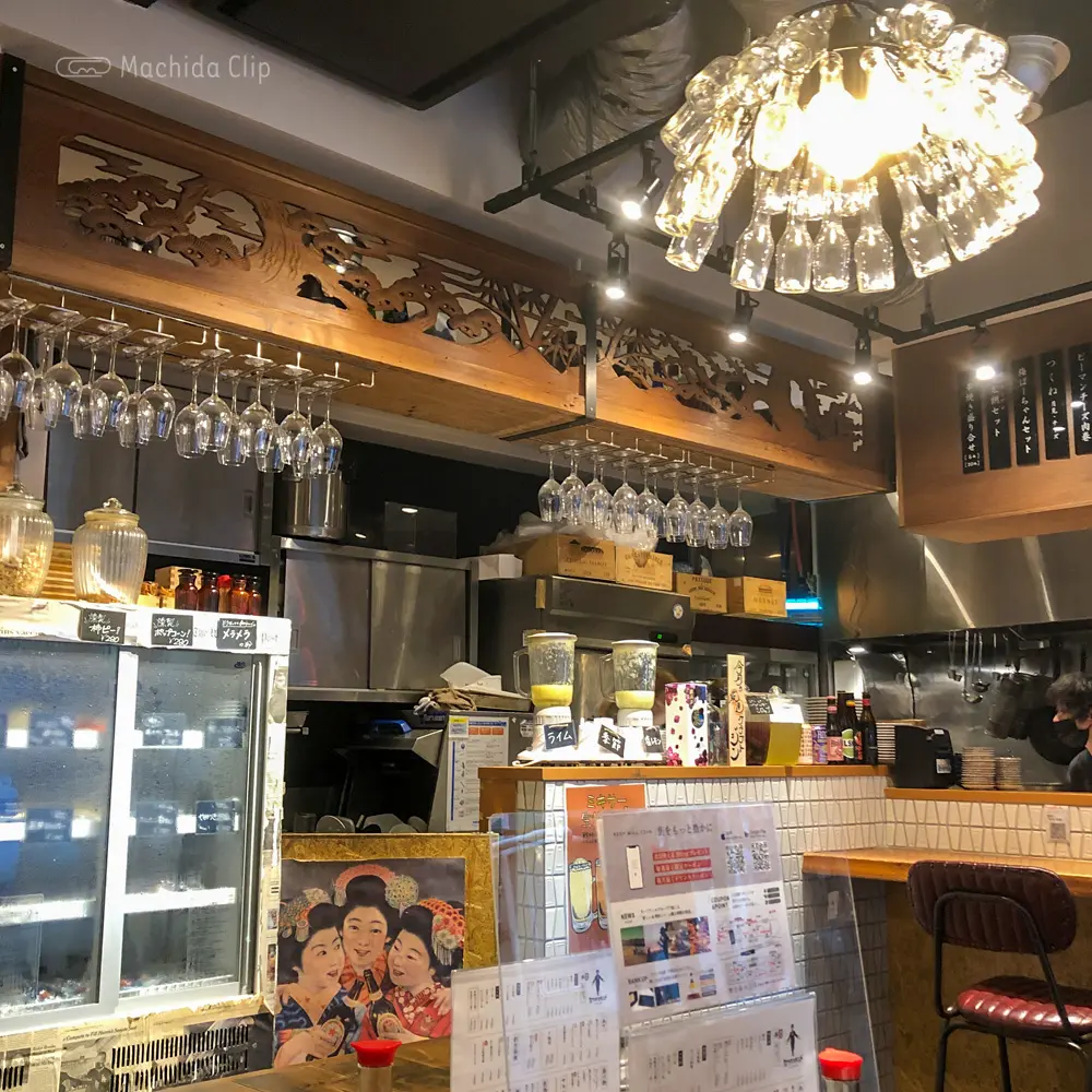 カツオスタンドの店内の写真