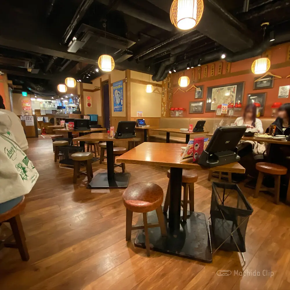 Thumbnail of http://てけてけ%20小田急町田南口店の店内の写真