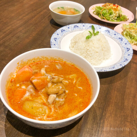 ソムタムローンプレーンの料理の写真