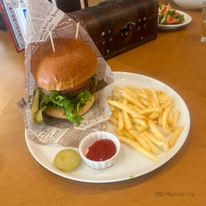 ジーニーズ 町田店のハンバーガーの写真