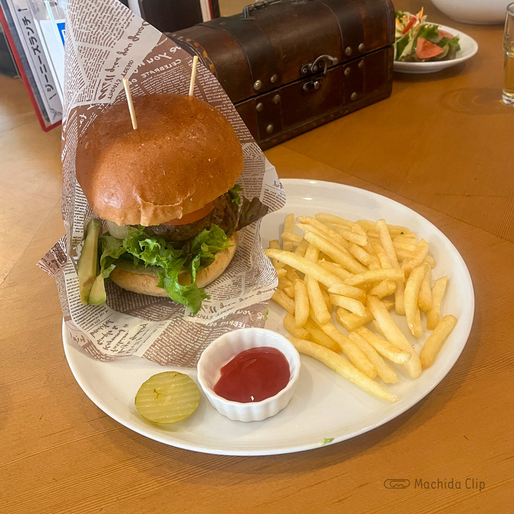 ジーニーズ 町田店のハンバーガーの写真