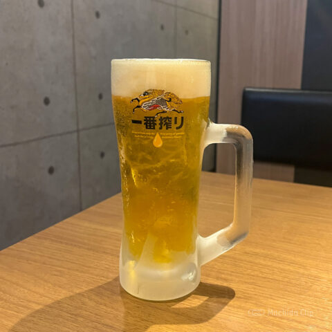 まめ牛 町田店のビールの写真