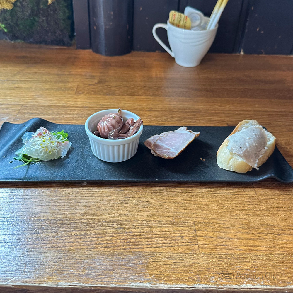 街角グラスの料理の写真