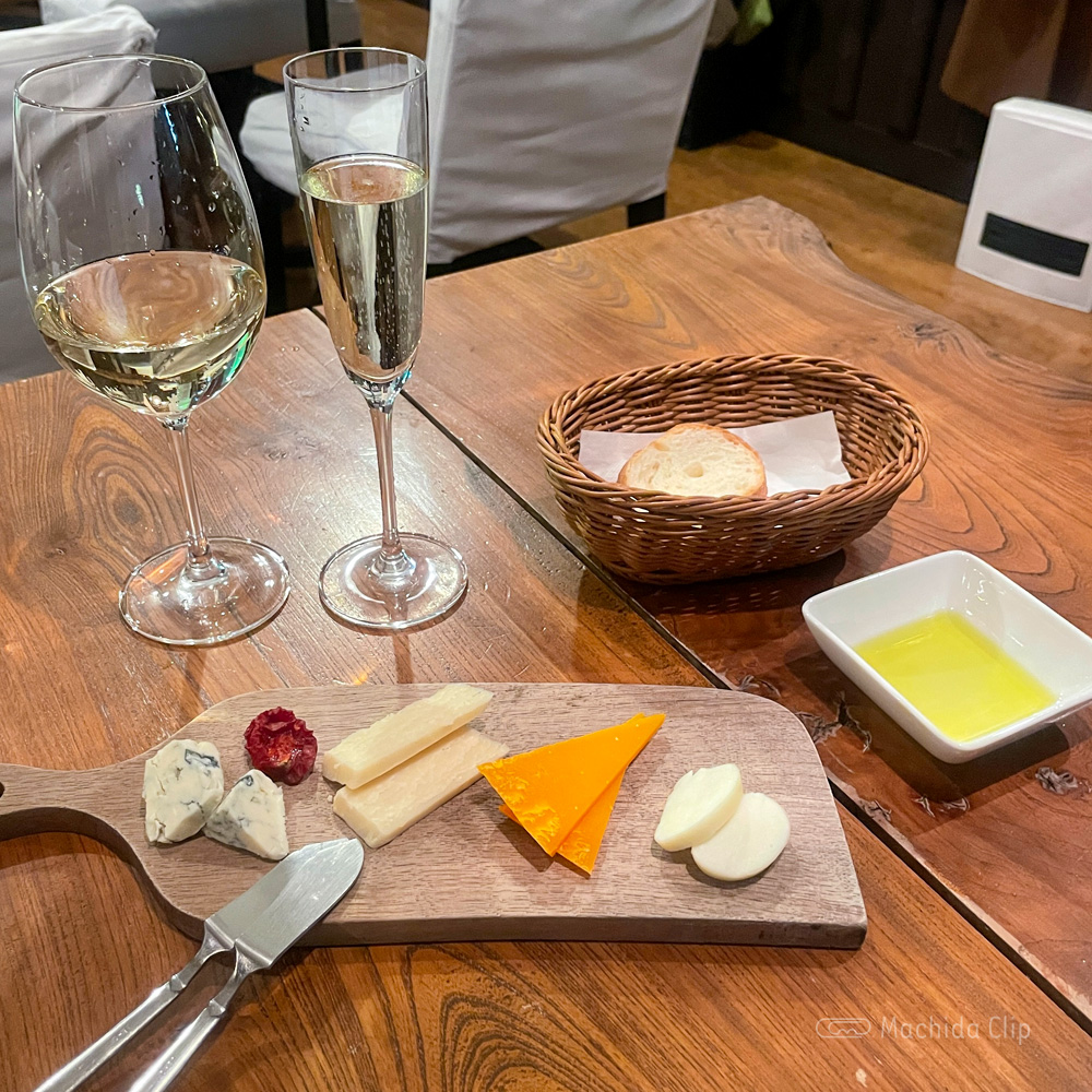 街角グラスの料理の写真