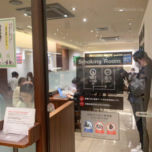 ドトールコーヒーショップ 町田幸町通り店の喫煙室の写真