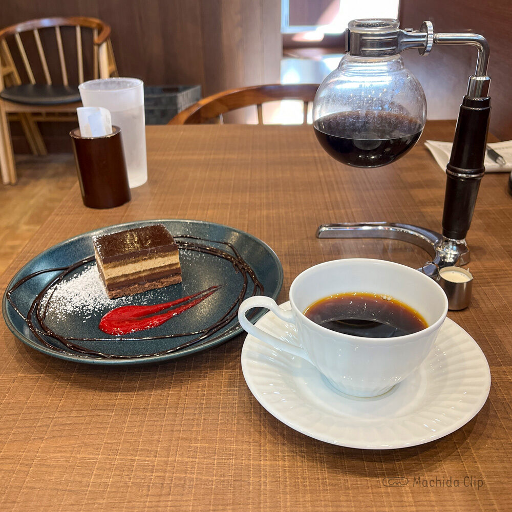 Thumbnail of http://倉式珈琲店%20シエロ町田店のケーキとコーヒーの写真