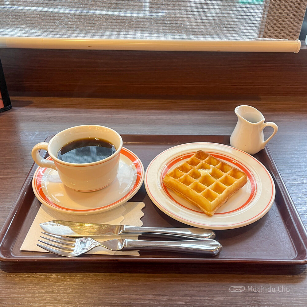 Thumbnail of http://SUN'S%20CAFE（サンズカフェ）町田店のワッフルとコーヒーの写真