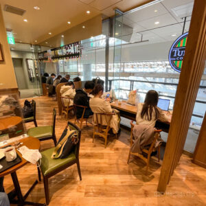 タリーズコーヒー 町田モディ店の店内の写真