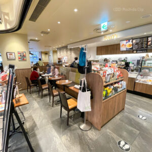 タリーズコーヒー 町田モディ店の店内の写真