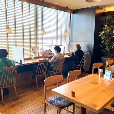 おぼんdeごはん ルミネ町田店のカウンター席の写真