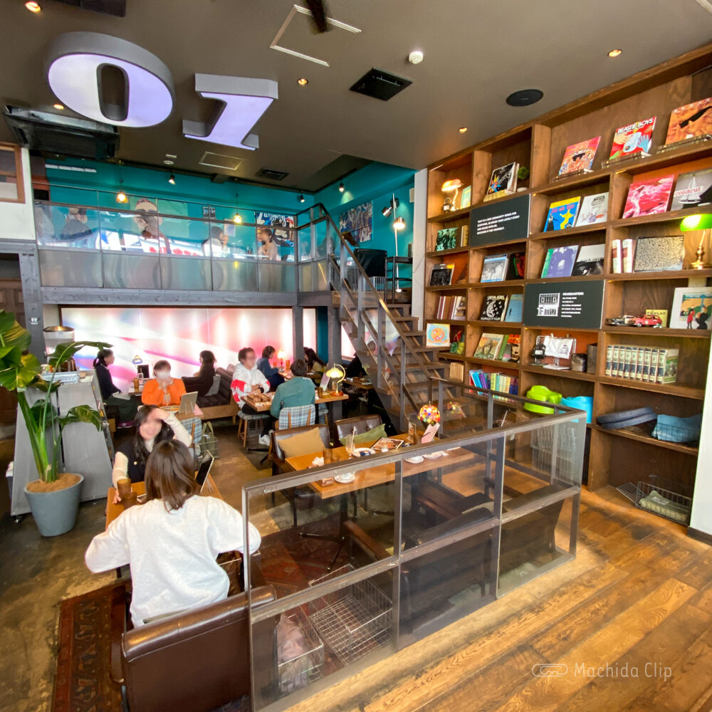 Thumbnail of http://ZERO%20ONE%20CAFE（ゼロワンカフェ）の店内の写真