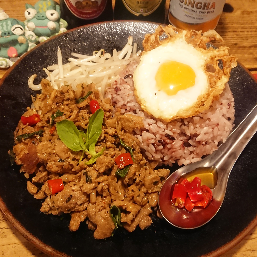 BACKPACKER'S CAFE 旅人食堂 町田屋台店の料理の写真