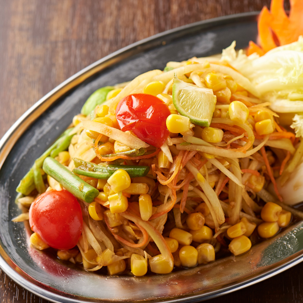 ソムタムローンプレーンの「ソムタムカオポート（トウモロコシのソムタム）」の写真