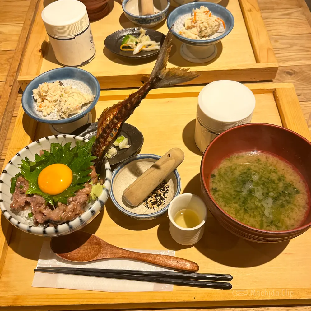 いまがわ食堂の料理の写真