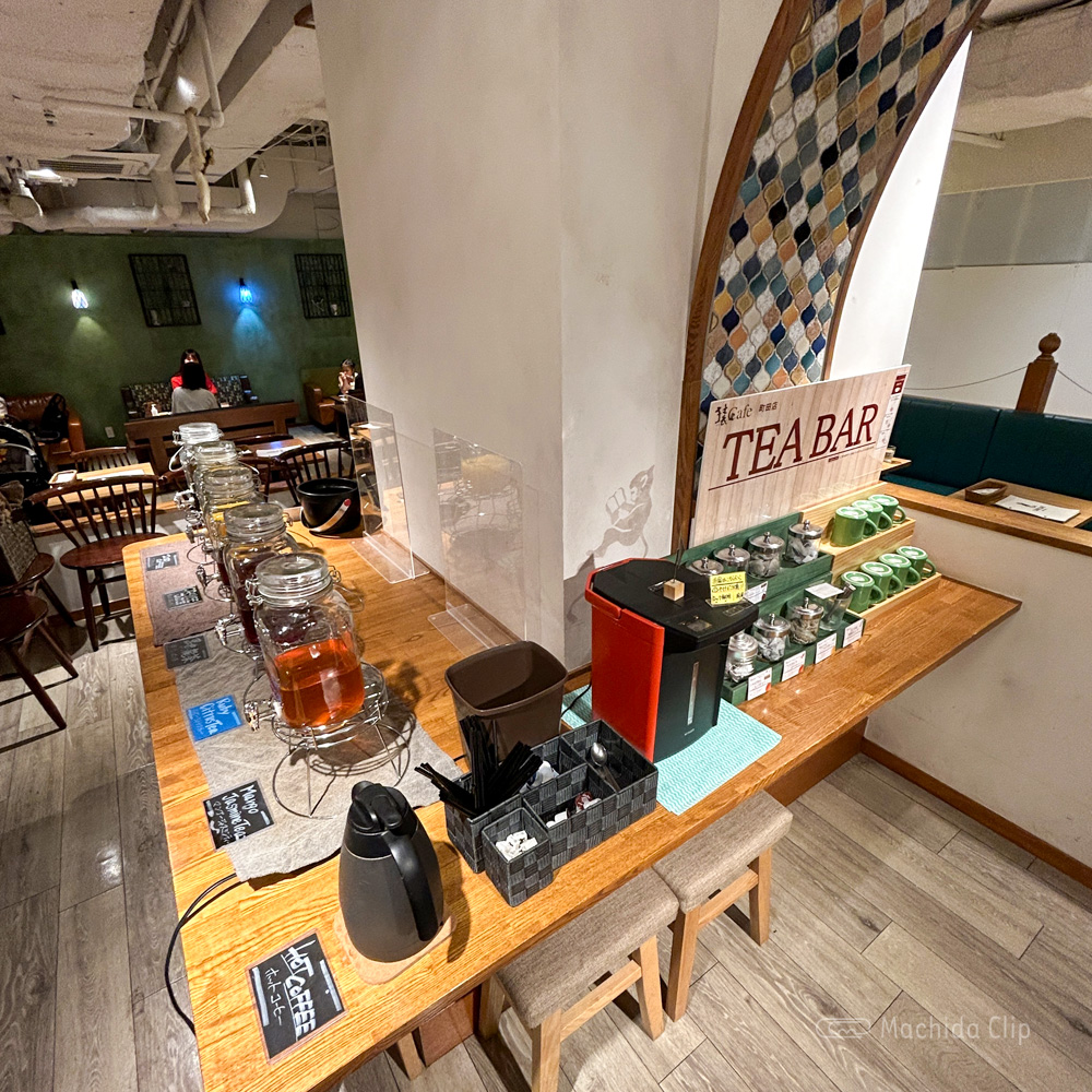 Thumbnail of http://猿Café%20町田マルイ店のドリンクバーの写真
