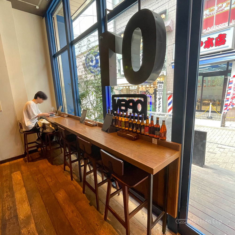 ZERO ONE CAFE（ゼロワンカフェ）の店内の写真