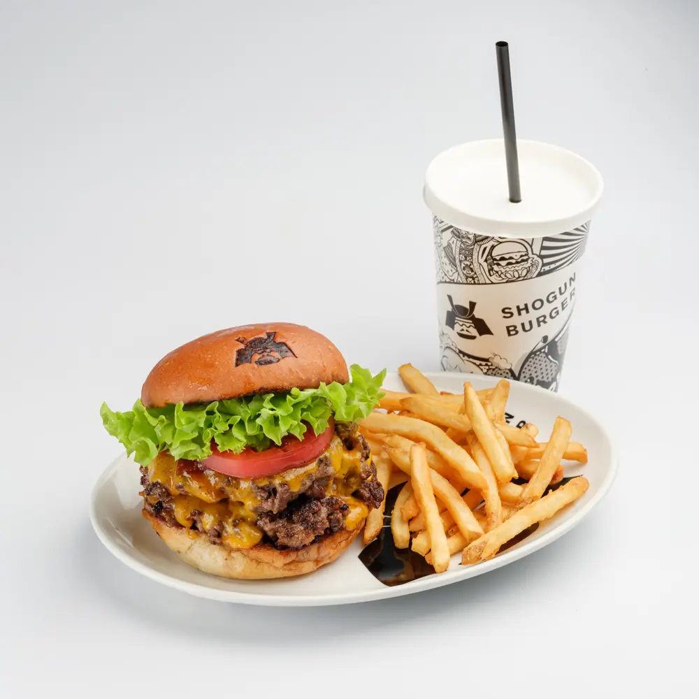 SHOGUN BURGERの料理の写真