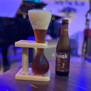 INTO THE BLUE （イントゥー ザ ブルー）のビールの写真