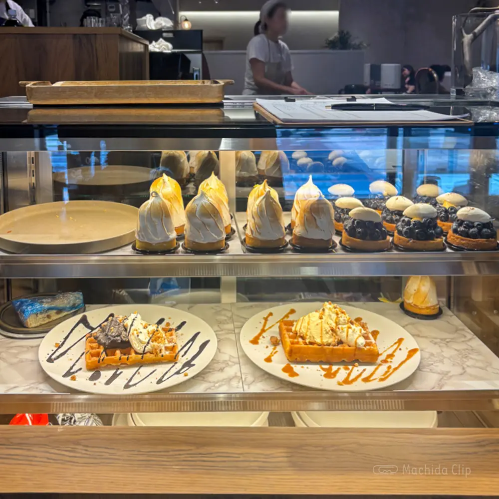 Thumbnail of http://こがさかベイクカフェのショーケースの写真