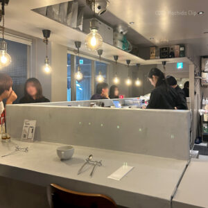 夜パフェBAR＆VIGO 町田駅前店の店内の写真