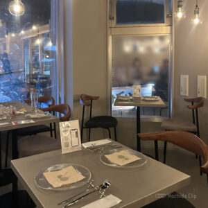 夜パフェBAR＆VIGO 町田駅前店の店内の写真